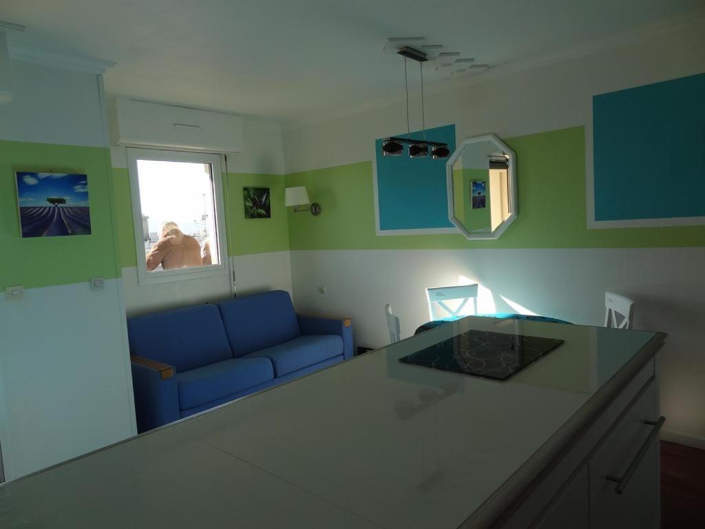 Appartement Promenade Des Bains Saint-Raphaël Exteriör bild