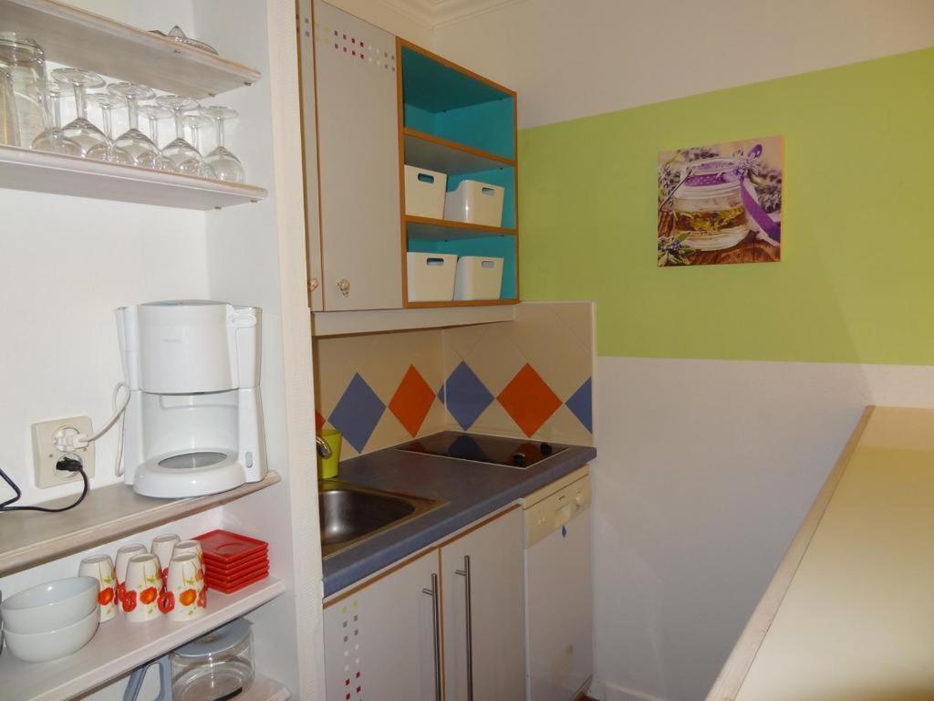 Appartement Promenade Des Bains Saint-Raphaël Exteriör bild