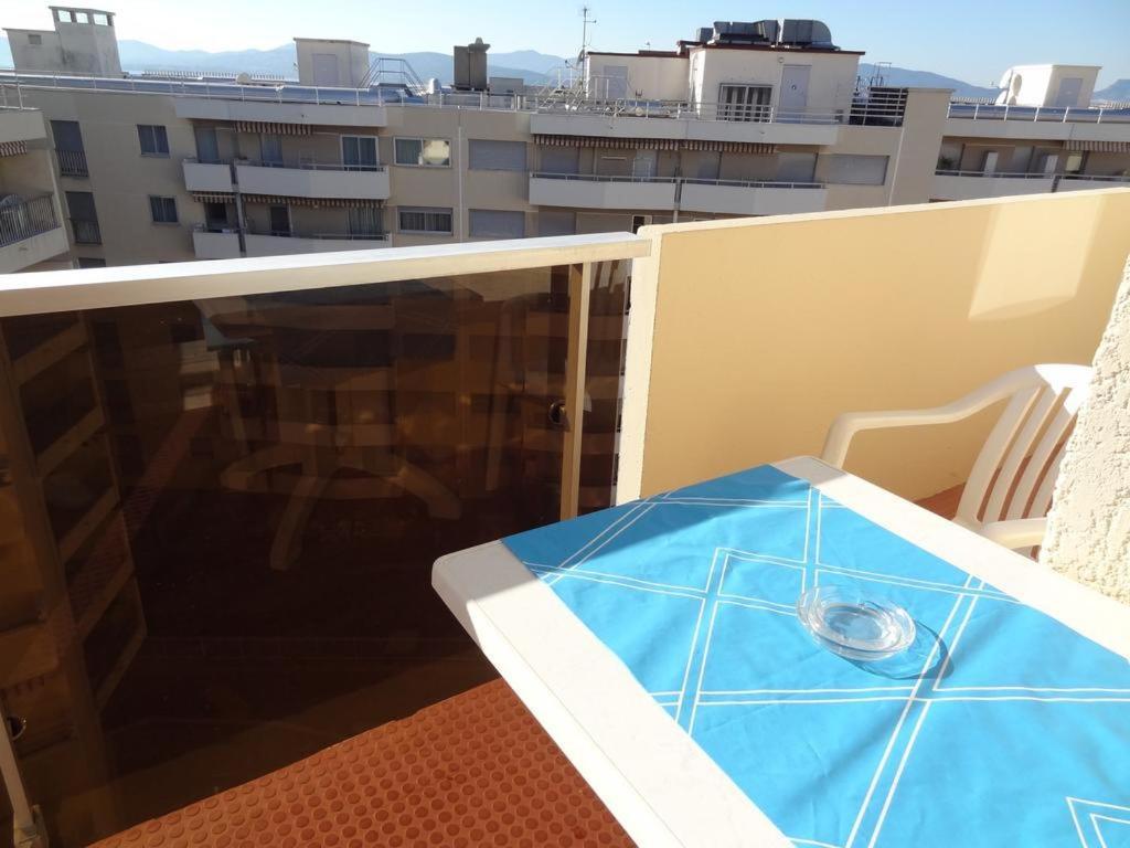 Appartement Promenade Des Bains Saint-Raphaël Exteriör bild
